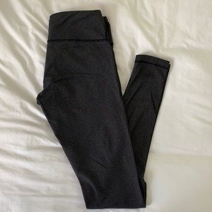 Black pattern lululemon wunder under tights